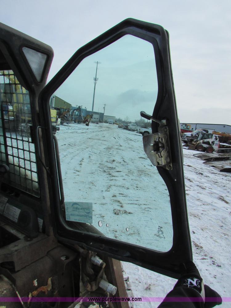 image for item I6612 2000 Bobcat 863 skid steer