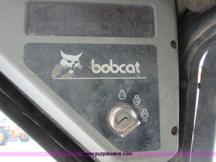 image for item I6612 2000 Bobcat 863 skid steer