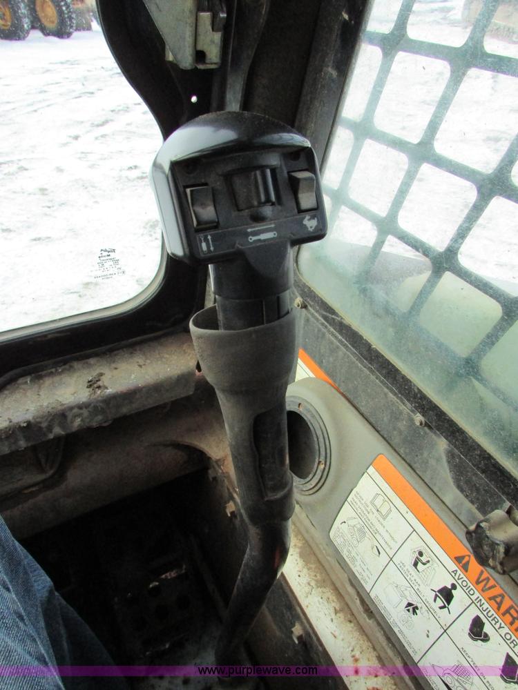 image for item I6612 2000 Bobcat 863 skid steer