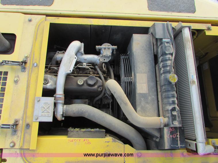 image for item I6613 2001 Kobelco SK-160 LC excavator