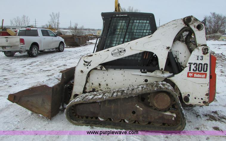 image for item I6614 2010 Bobcat T300 skid steer