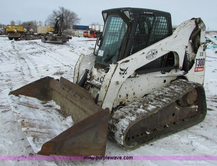 image for item I6614 2010 Bobcat T300 skid steer