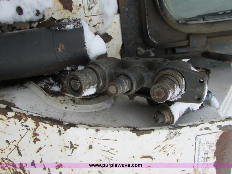 image for item I6614 2010 Bobcat T300 skid steer