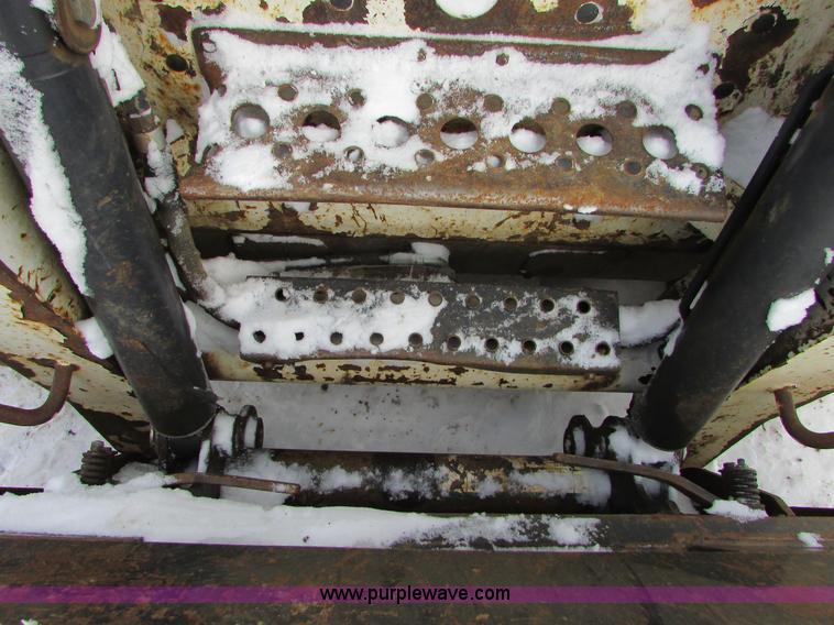 image for item I6614 2010 Bobcat T300 skid steer