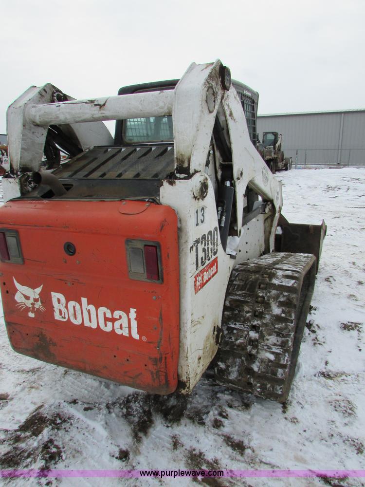 image for item I6614 2010 Bobcat T300 skid steer