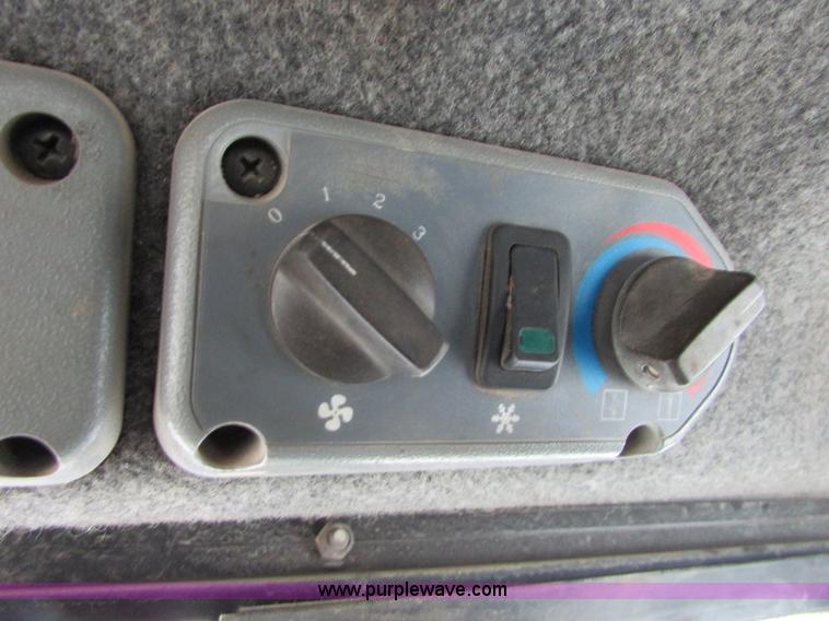 image for item I6614 2010 Bobcat T300 skid steer