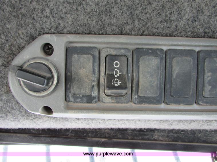 image for item I6614 2010 Bobcat T300 skid steer