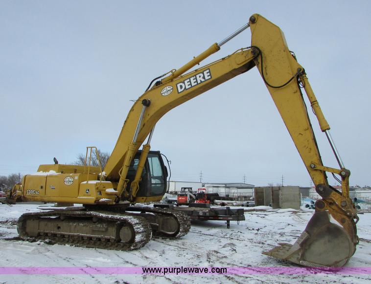 image for item I6615 2005 John Deere 330C LC excavator