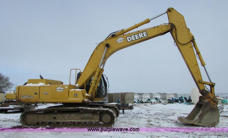 image for item I6615 2005 John Deere 330C LC excavator