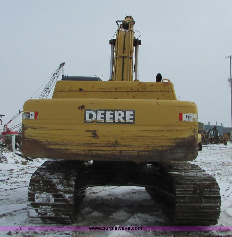 image for item I6615 2005 John Deere 330C LC excavator