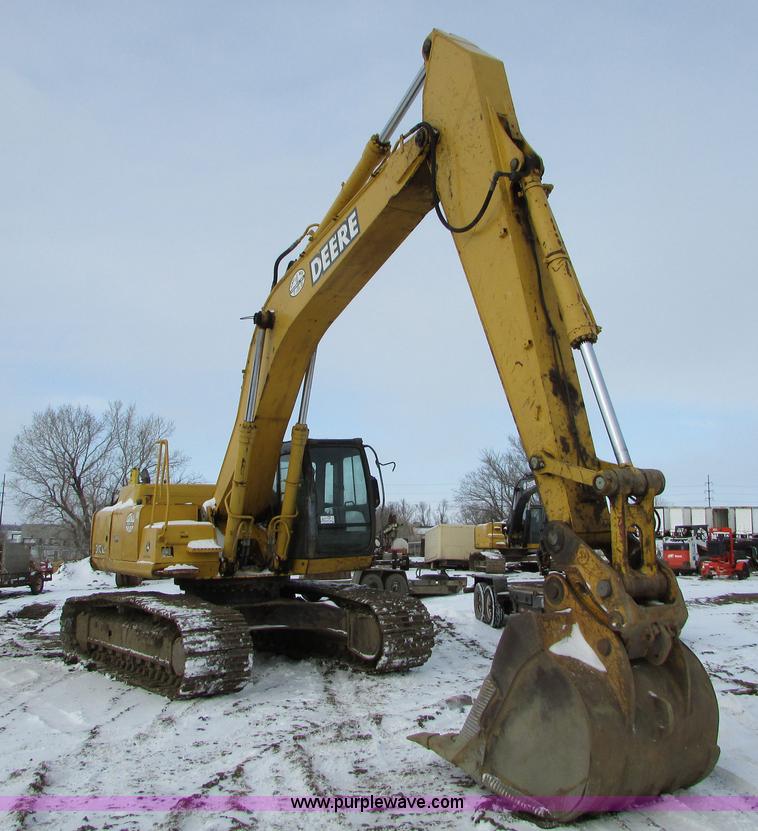 image for item I6615 2005 John Deere 330C LC excavator