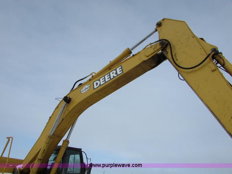image for item I6615 2005 John Deere 330C LC excavator