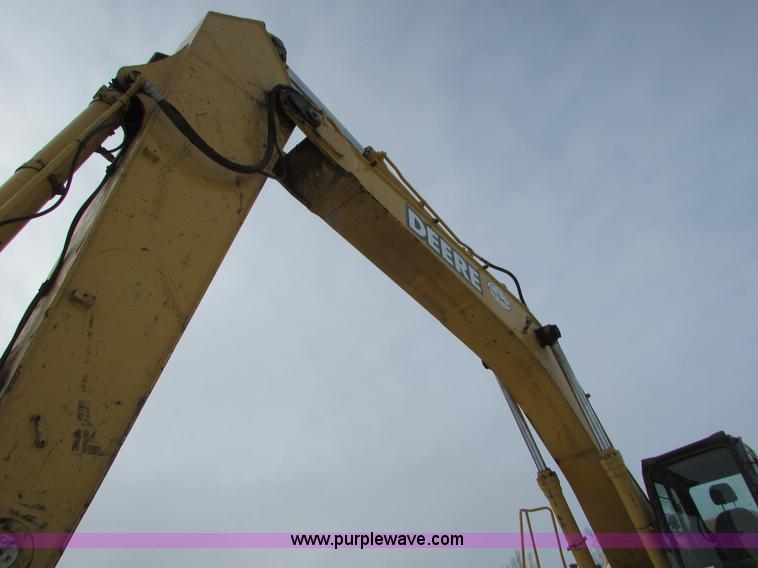 image for item I6615 2005 John Deere 330C LC excavator