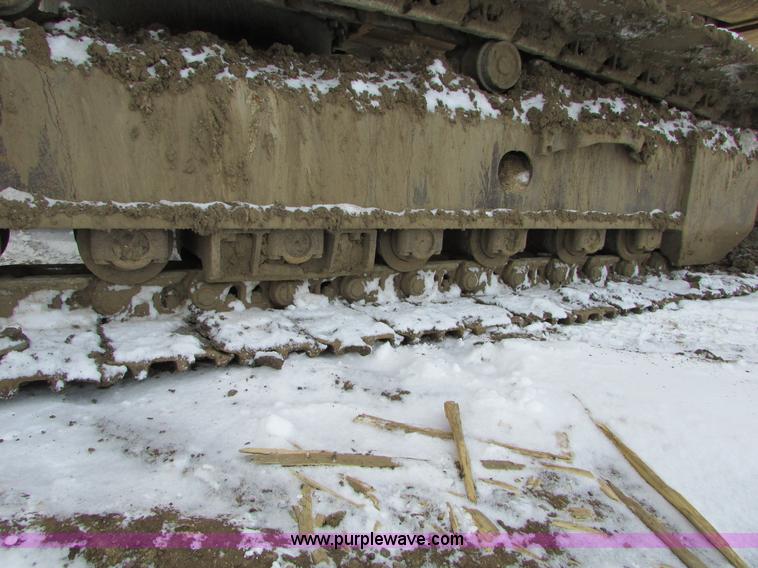 image for item I6615 2005 John Deere 330C LC excavator