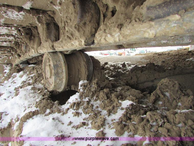 image for item I6615 2005 John Deere 330C LC excavator