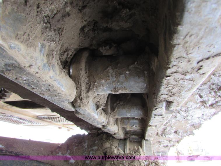 image for item I6615 2005 John Deere 330C LC excavator