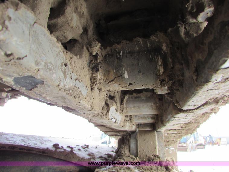 image for item I6615 2005 John Deere 330C LC excavator