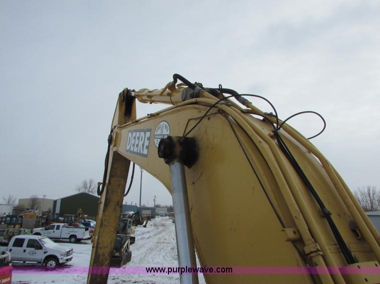 image for item I6615 2005 John Deere 330C LC excavator