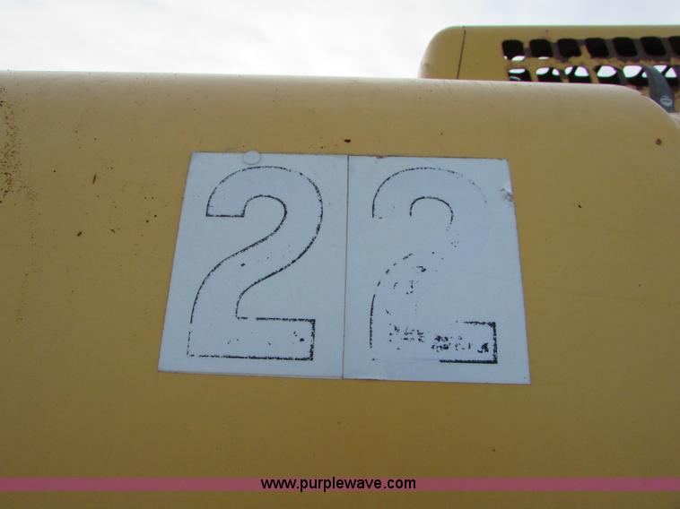 image for item I6615 2005 John Deere 330C LC excavator