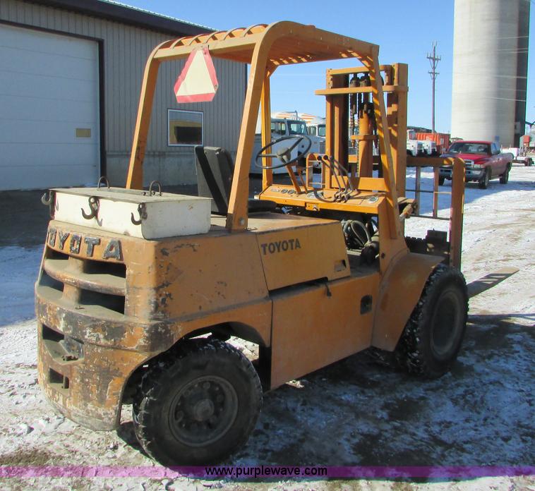 image for item I6655 Toyota 02-2FG40 forklift