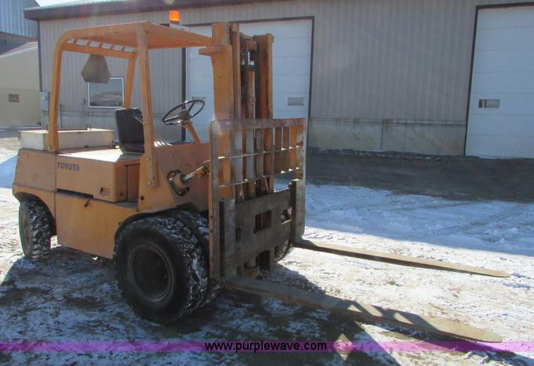 image for item I6655 Toyota 02-2FG40 forklift