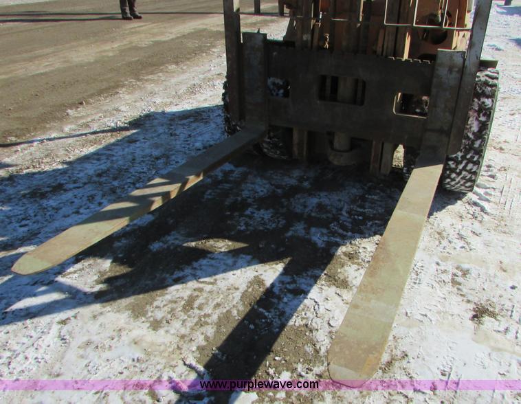 image for item I6655 Toyota 02-2FG40 forklift