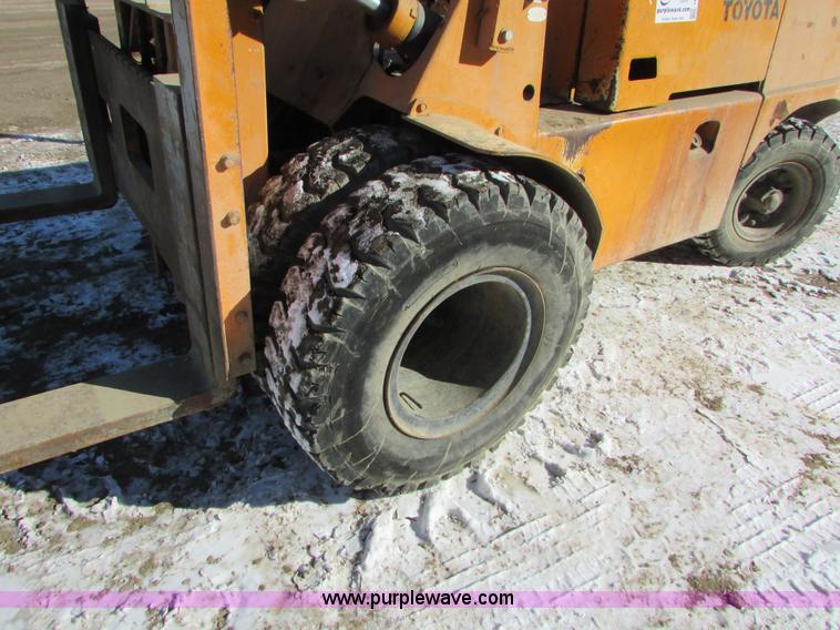 image for item I6655 Toyota 02-2FG40 forklift