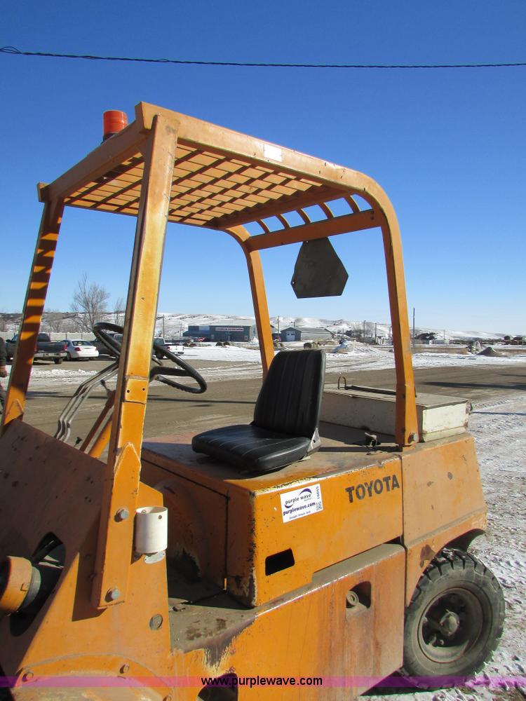 image for item I6655 Toyota 02-2FG40 forklift