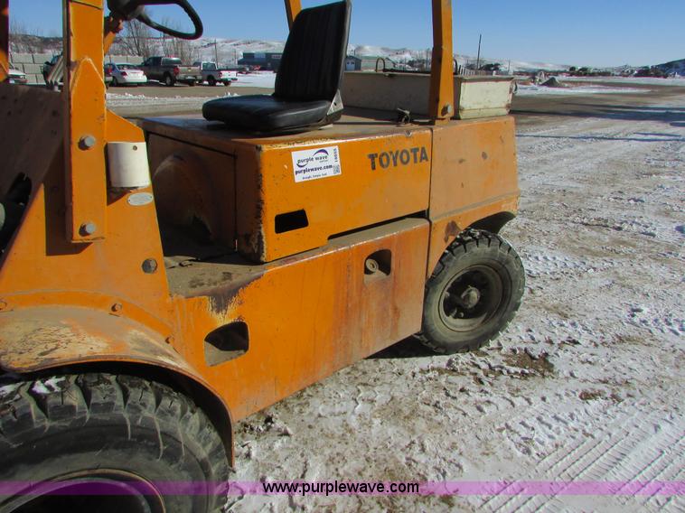image for item I6655 Toyota 02-2FG40 forklift