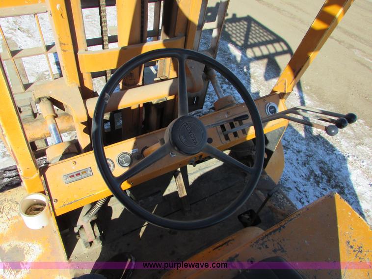 image for item I6655 Toyota 02-2FG40 forklift