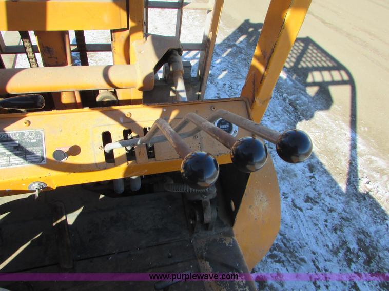 image for item I6655 Toyota 02-2FG40 forklift