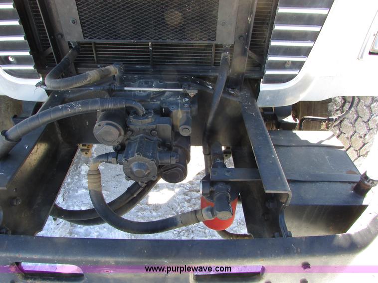 image for item I6656 1989 Ford L9000 mixer truck