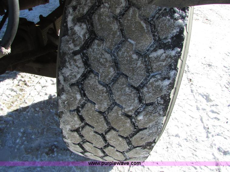 image for item I6656 1989 Ford L9000 mixer truck