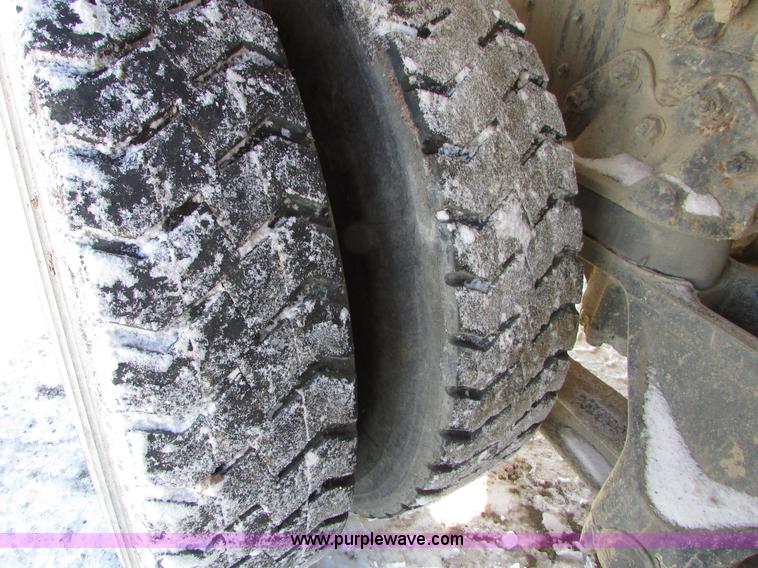 image for item I6656 1989 Ford L9000 mixer truck