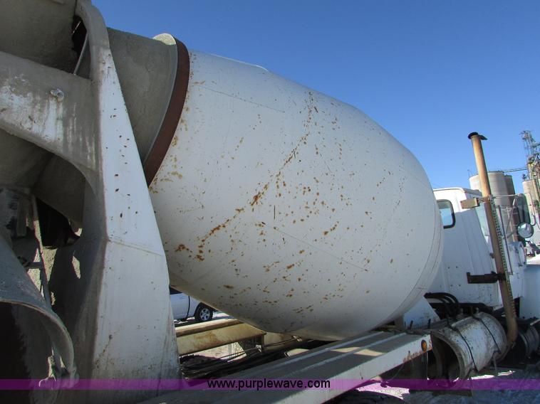 image for item I6656 1989 Ford L9000 mixer truck