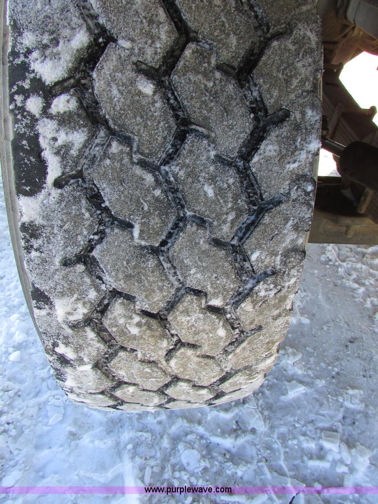 image for item I6656 1989 Ford L9000 mixer truck