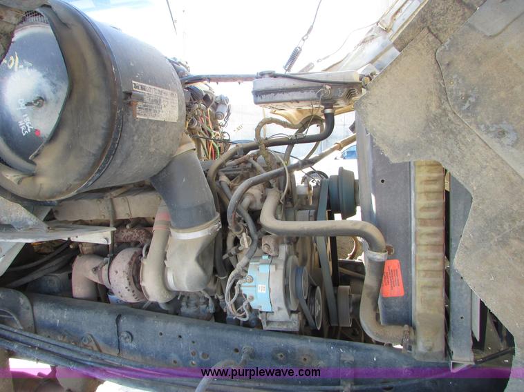 image for item I6656 1989 Ford L9000 mixer truck