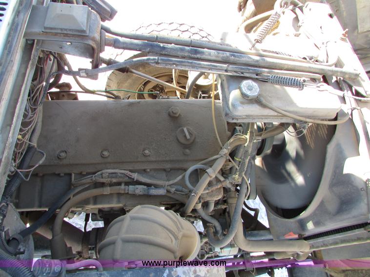 image for item I6656 1989 Ford L9000 mixer truck