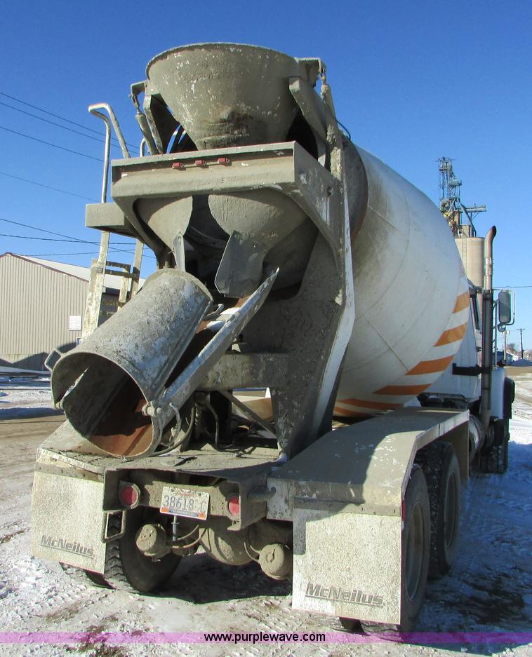 image for item I6657 1988 Ford L9000 mixer truck