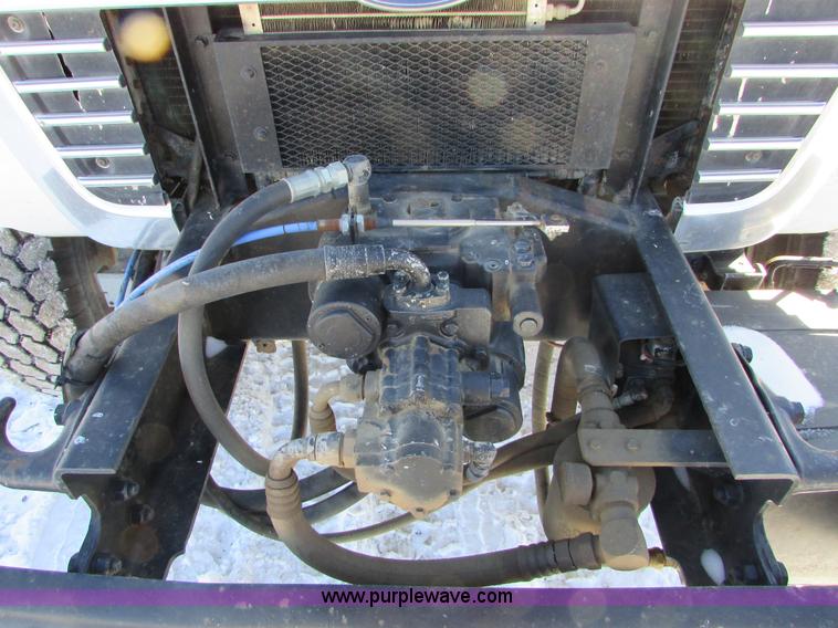 image for item I6657 1988 Ford L9000 mixer truck