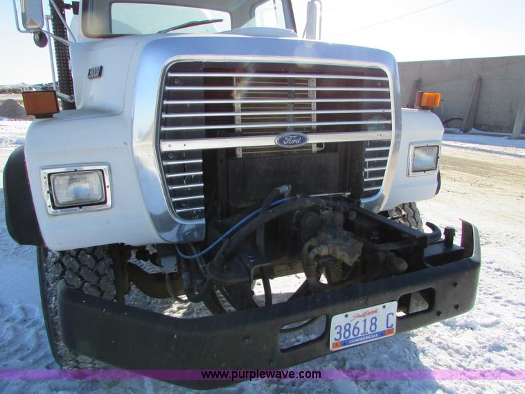 image for item I6657 1988 Ford L9000 mixer truck