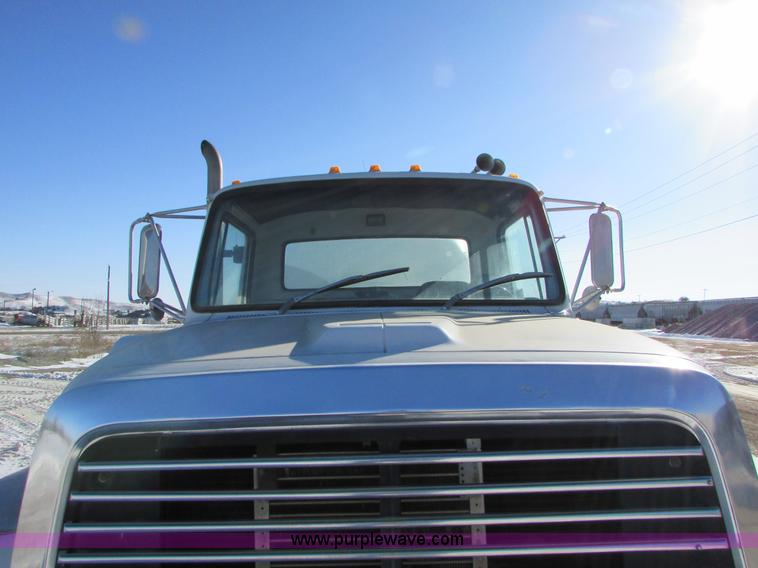 image for item I6657 1988 Ford L9000 mixer truck