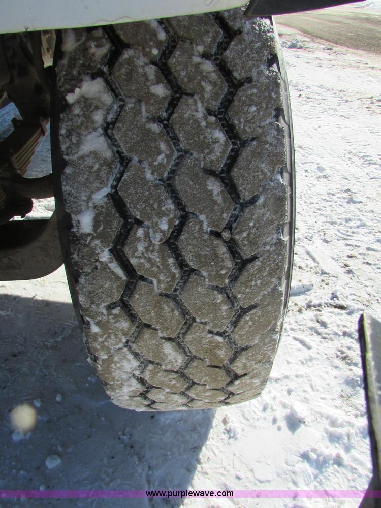 image for item I6657 1988 Ford L9000 mixer truck