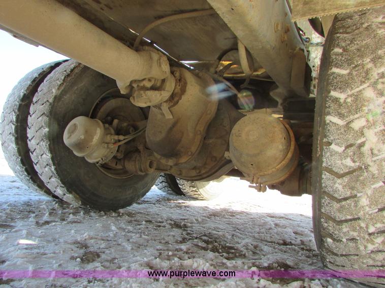 image for item I6657 1988 Ford L9000 mixer truck