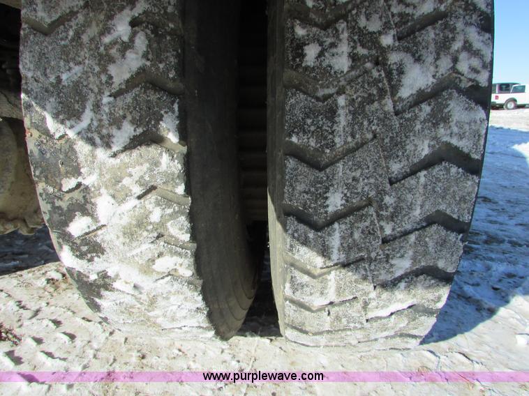 image for item I6657 1988 Ford L9000 mixer truck