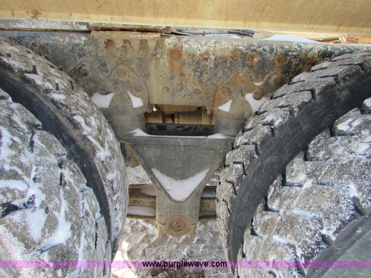 image for item I6657 1988 Ford L9000 mixer truck