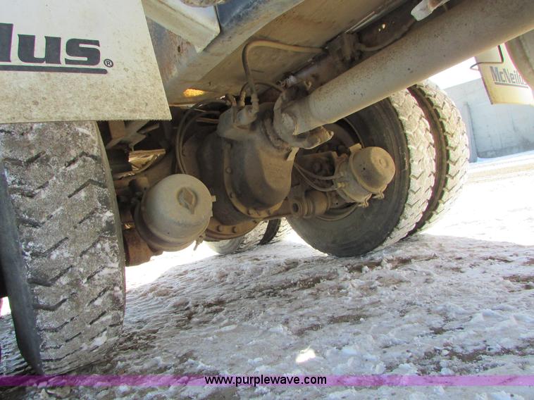 image for item I6657 1988 Ford L9000 mixer truck