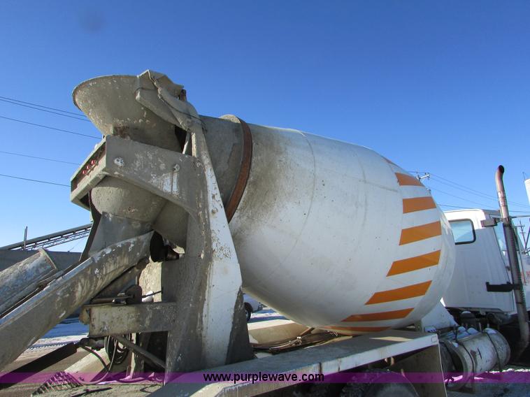 image for item I6657 1988 Ford L9000 mixer truck