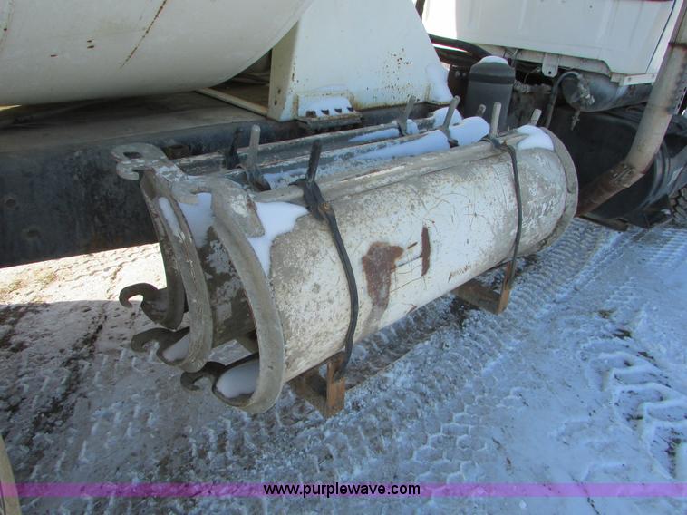 image for item I6657 1988 Ford L9000 mixer truck