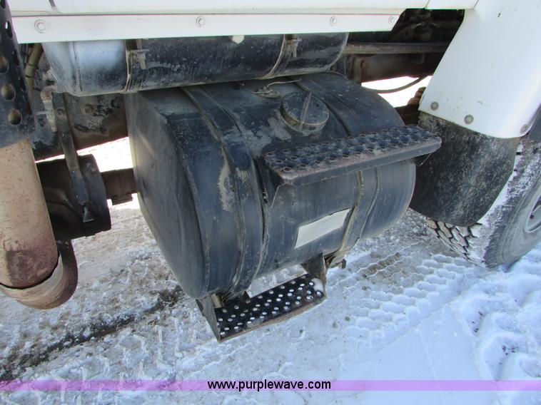 image for item I6657 1988 Ford L9000 mixer truck